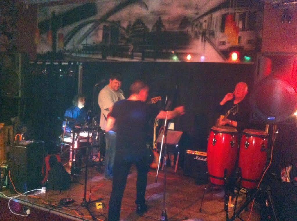 Sutherlands Hotel Gateshead Bagian luar foto